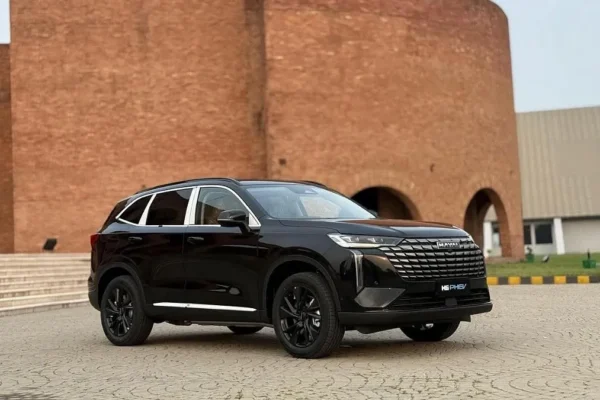 Luxury Cars in Pakistan 2025 – Top Brands, Models & Prices